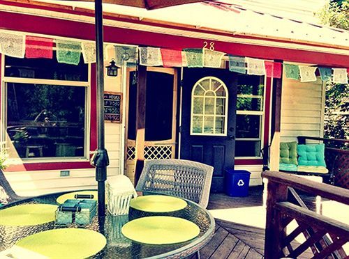 Whitefish Hostel Exterior photo